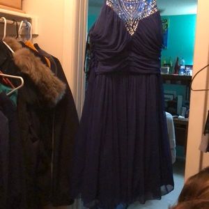 A blue prom/homecoming dress